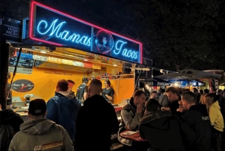 Frühstück, Getränke und Street Food! Am Schitterhof Campingplatz wirst du von 07:00 bis 22:00 Uhr von MATTEO und MAMAS TACOS bestens versorgt.